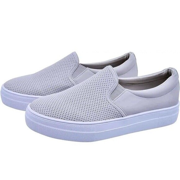 NWB Womens Loafers Size 6.5 Gray Perforated Slip On Casual Flat Shoes - Picture 2 of 16